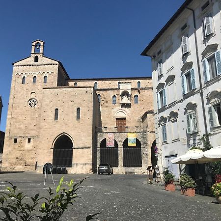 Affittacamere La Piazzetta أناني المظهر الخارجي الصورة