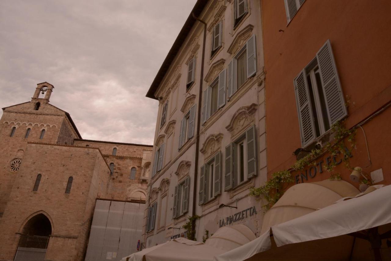 Affittacamere La Piazzetta أناني المظهر الخارجي الصورة